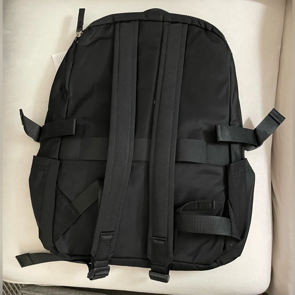 NWT Lululemon New Crew Black Backpack 22L